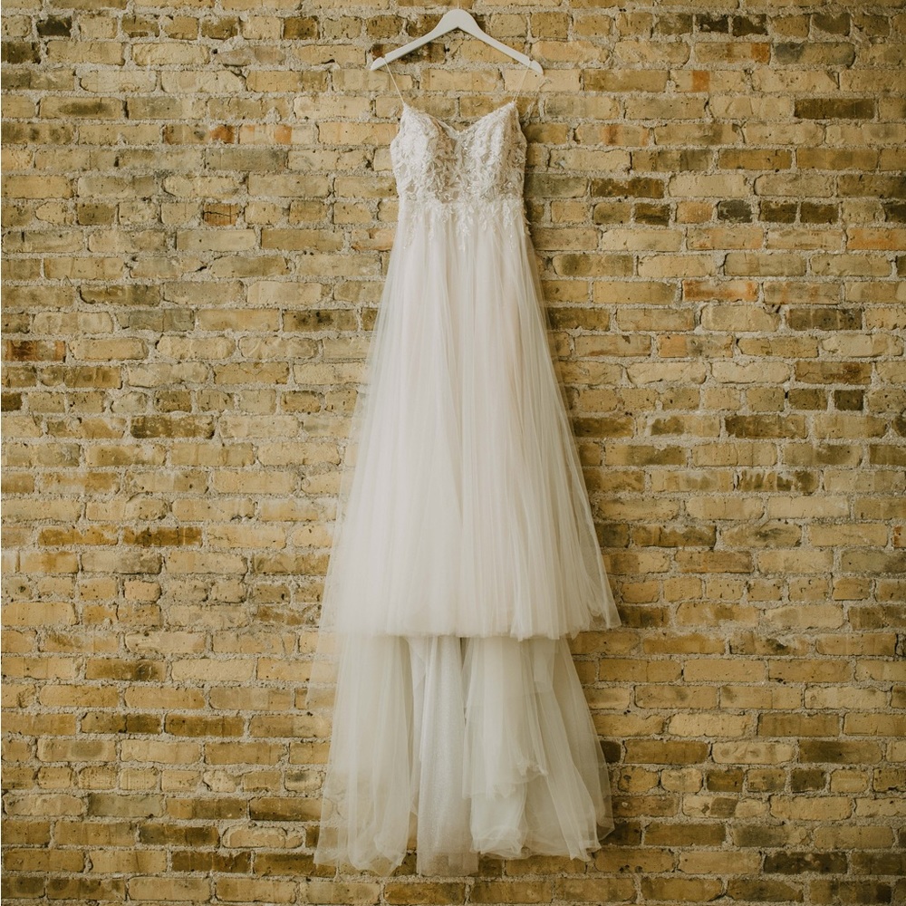Alon Livné Wedding Dress